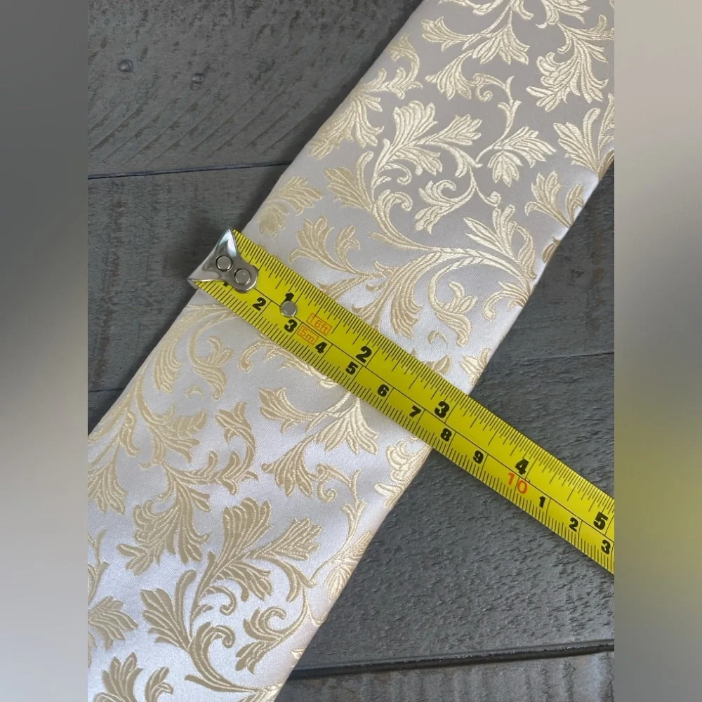 Penrose 100% Mulberry Silk Elegant Gold Jacquard  Leaf Print Tie Made in England